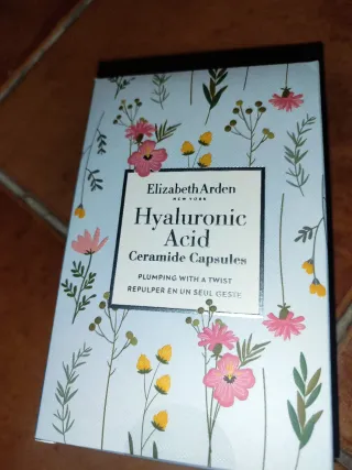 Hyaluronic Acid Ceramide y crema hidratente