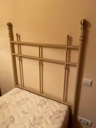 2 cabeceros de forja beige y dorado. Cama 90 cm.
