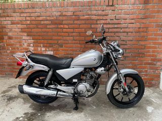 Yamaha YBR 125 Custom Plata