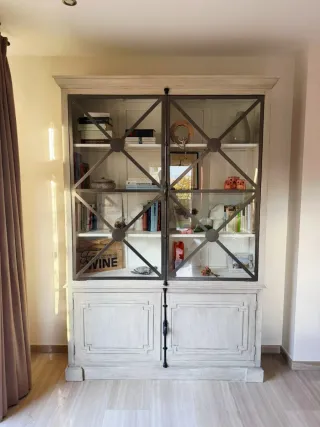 Vitrina Estilo Provenzal con Herrería de forja