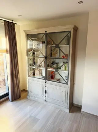 Vitrina Estilo Provenzal con Herrería de forja