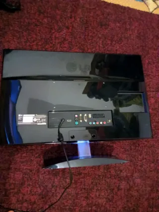 Televisor LG Negro full HD  Sin mando