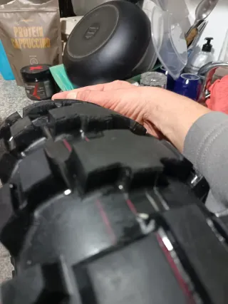 Pneu Traseiro Dunlop D908 RR 140/80 B 18