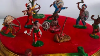 Figuras de indios de goma GAMA,REAMSA,TEXEIDO etc.