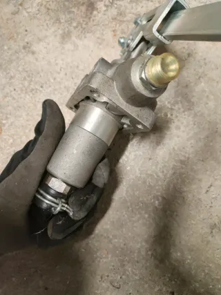 POMPE A MANO “ALU” CON VALVOLA DI MASSIMA. Con lev