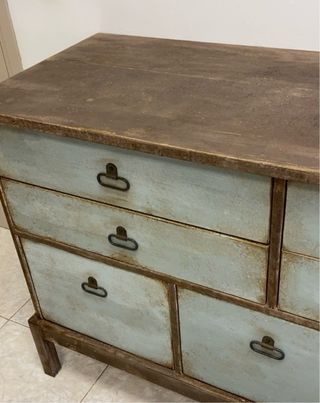 Aparador en madera de pino con patina antigua