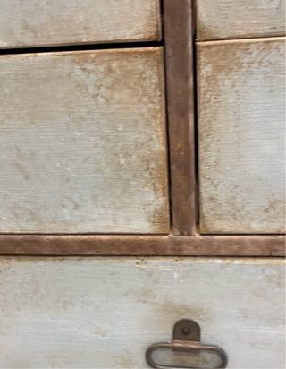 Aparador en madera de pino con patina antigua