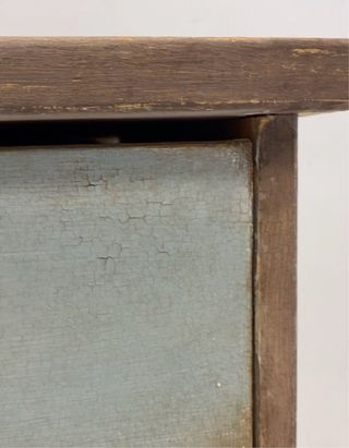 Aparador en madera de pino con patina antigua