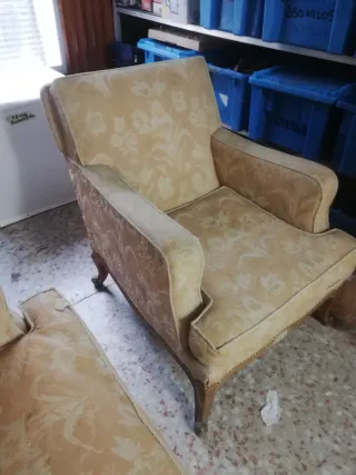 Sofá 3 plazas y 2 sillones antiguos