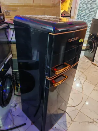 Nevera Cecotec Negra Estilo Retro