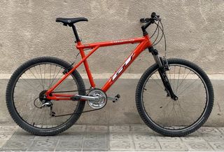 Bicicleta GT Arrowhead Roja