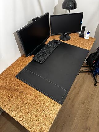 Escritorio Corcho y Metal