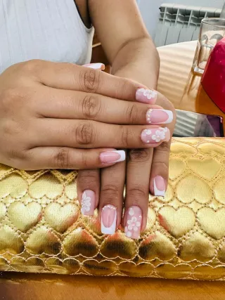 Manicura y pedicura a domicilio Alzira