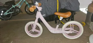 Bicicleta de equilibrio Kinderkraft Fly Plus