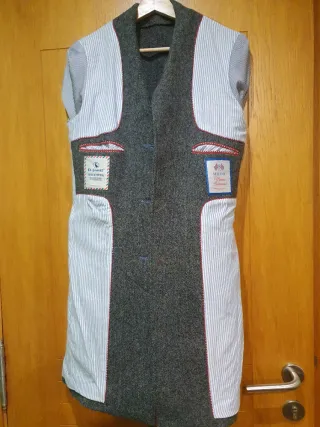 Abrigo El Ganso gris, diseño de espiga. 100% lana