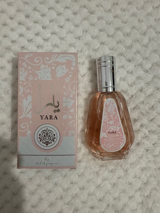 Perfume Yara Rosa y Plateado