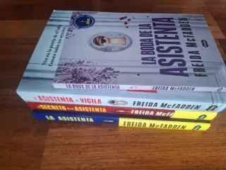 Lote libros La Asistenta Freida McFadden NUEVOS