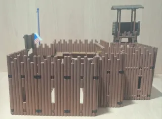 Playmobil Fort Bravo con bandera