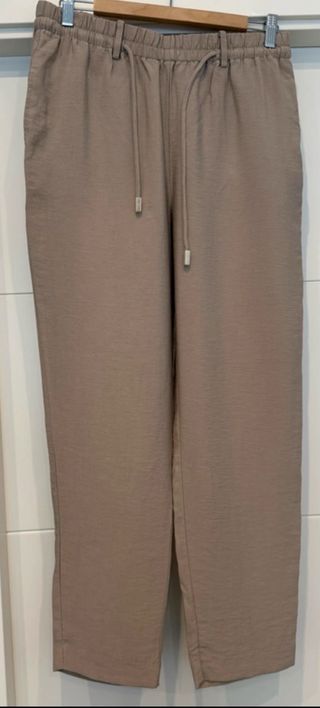 Pantalón mujer fluido. Talla L. Mango