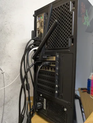 PC Gaming MSI ryzen 7 2700x 16gb gtx 1660 super