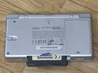 Nintendo DS Lite Plata + 4 Juegos