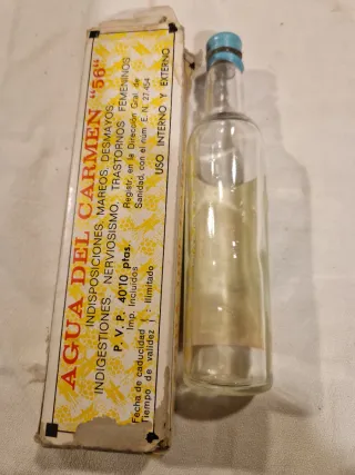 Antigua botella de Agua del Carmen (vacía)