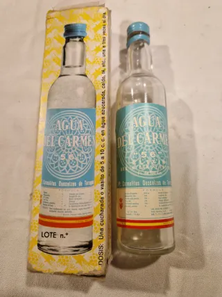 Antigua botella de Agua del Carmen (vacía)