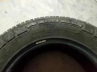 Neumático de coche 215/70/15 Llamar 637138205