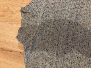 Jersey Bershka cuello alto gris fino