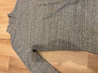 Jersey Bershka cuello alto gris fino
