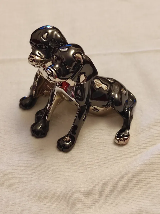 Figura perros plata laminada