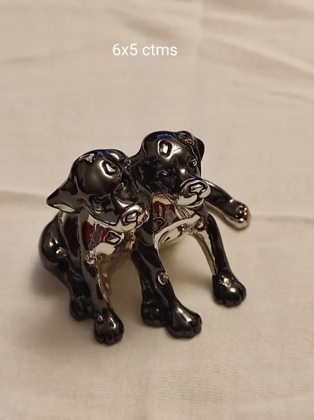 Figura perros plata laminada