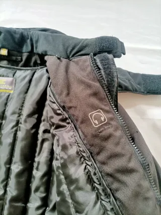 Chaqueta de moto negra