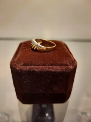 Anillo Oro 18k con Diamantes