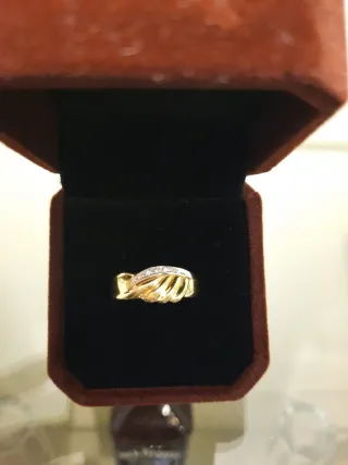 Anillo Oro 18k con Diamantes