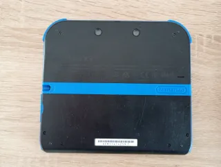 Nintendo 2DS Console + Accessori presenti in foto