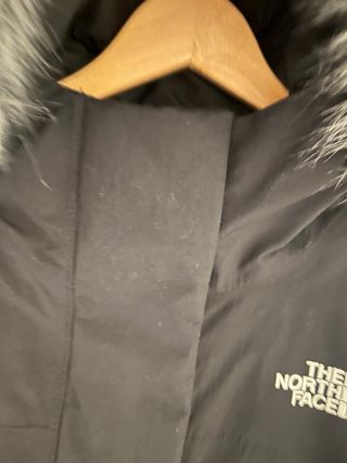 Parka The North Face Negra con Capucha