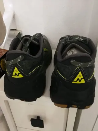 Zapatillas New Balance Trail Running Verde