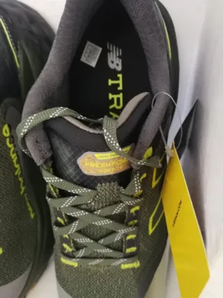 Zapatillas New Balance Trail Running Verde