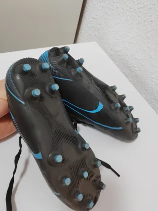 Botas de fútbol Puma Talla 36 Negras y Azules