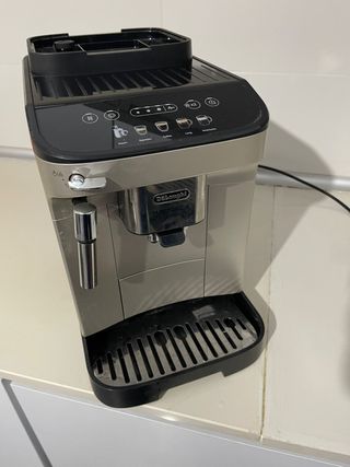 Cafetera DeLonghi Magnífica Evo