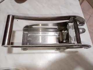 Taglia patatine fritte in metallo