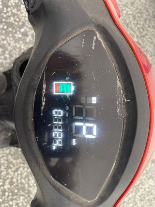 Moto scooter movilidad reducida 4 ruedas.