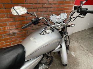 Yamaha YBR125 Custom