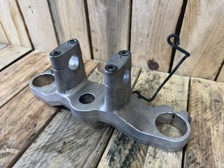 TIJA DIRECCION SUPERIOR SUZUKI BURGMAN 650 2003