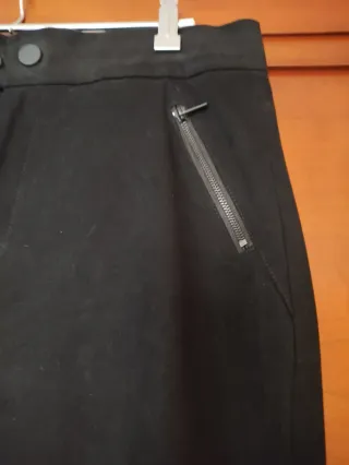Pantalón Zara antelina negro