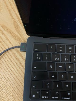 MacBook Air 13” M3 (2024) + Apple Care hasta 2027