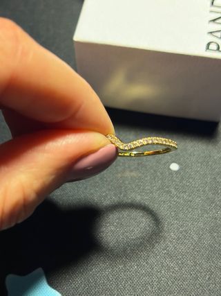 Anel Pandora Dourado.