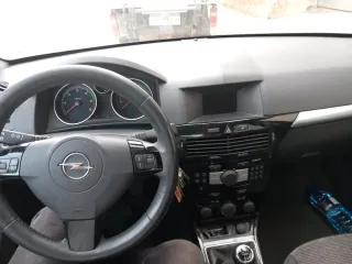 Opel Astra 2010