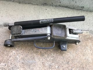 Gato hidráulico para coche